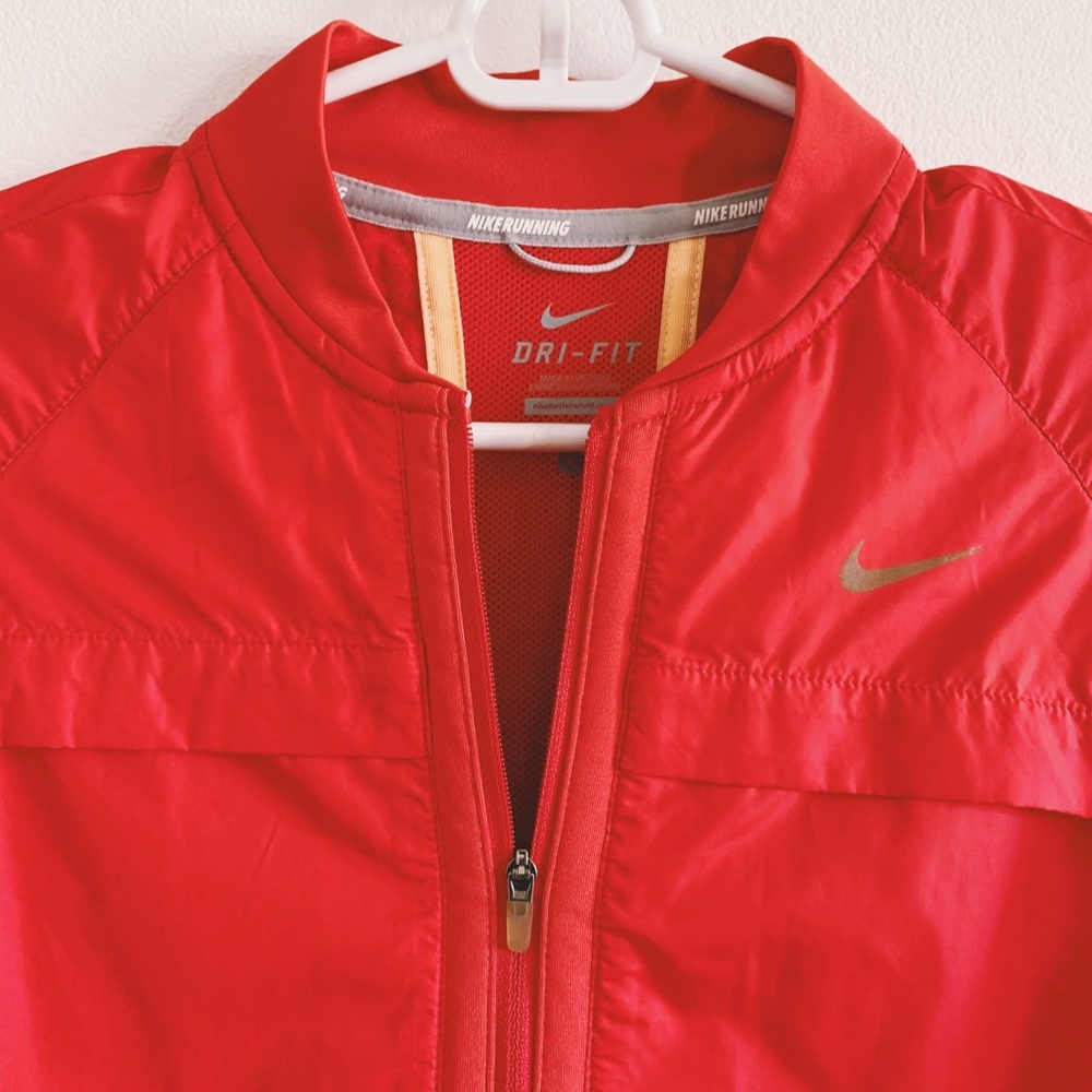 Brand New!!! Never worn!! Nike Dri Fut Running Jacket
